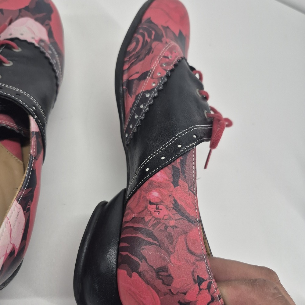 John Fluevog Erika Brogued Oxford Red Black Pink Leather Size 8.5 - Picture 14 of 16